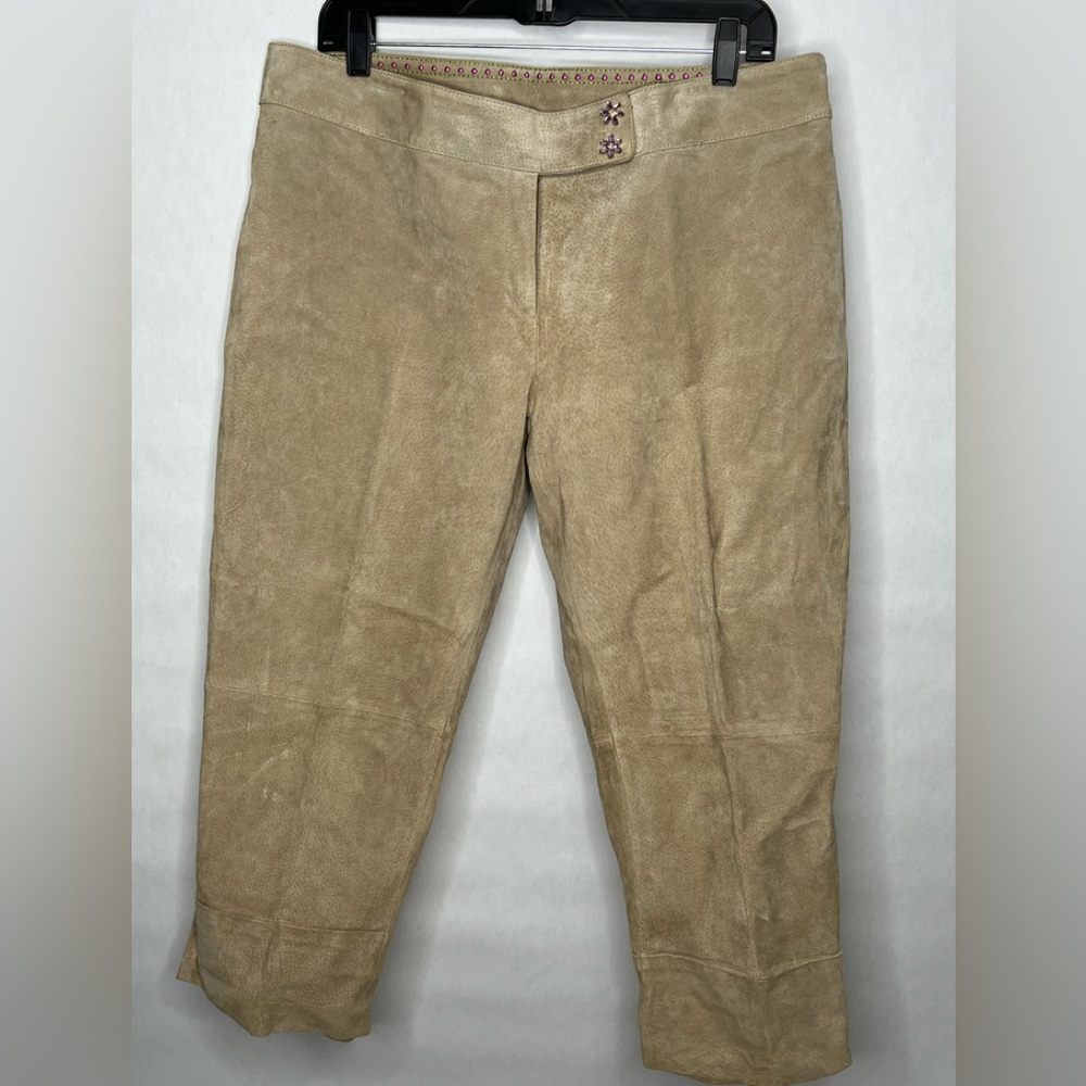 Wilsons Leather Maxima Tan Suede Capri Pants with Purple Crystal Buttons Vintage